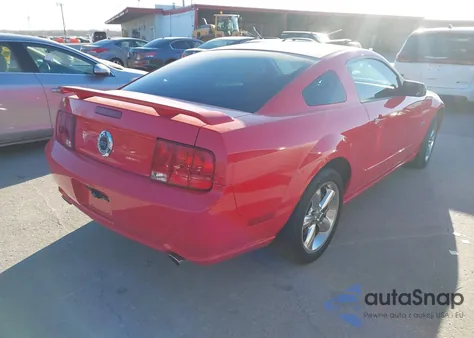 2006 Ford Mustang Gt z USA, uszkodzony, nr VIN 1ZVHT82H465207382